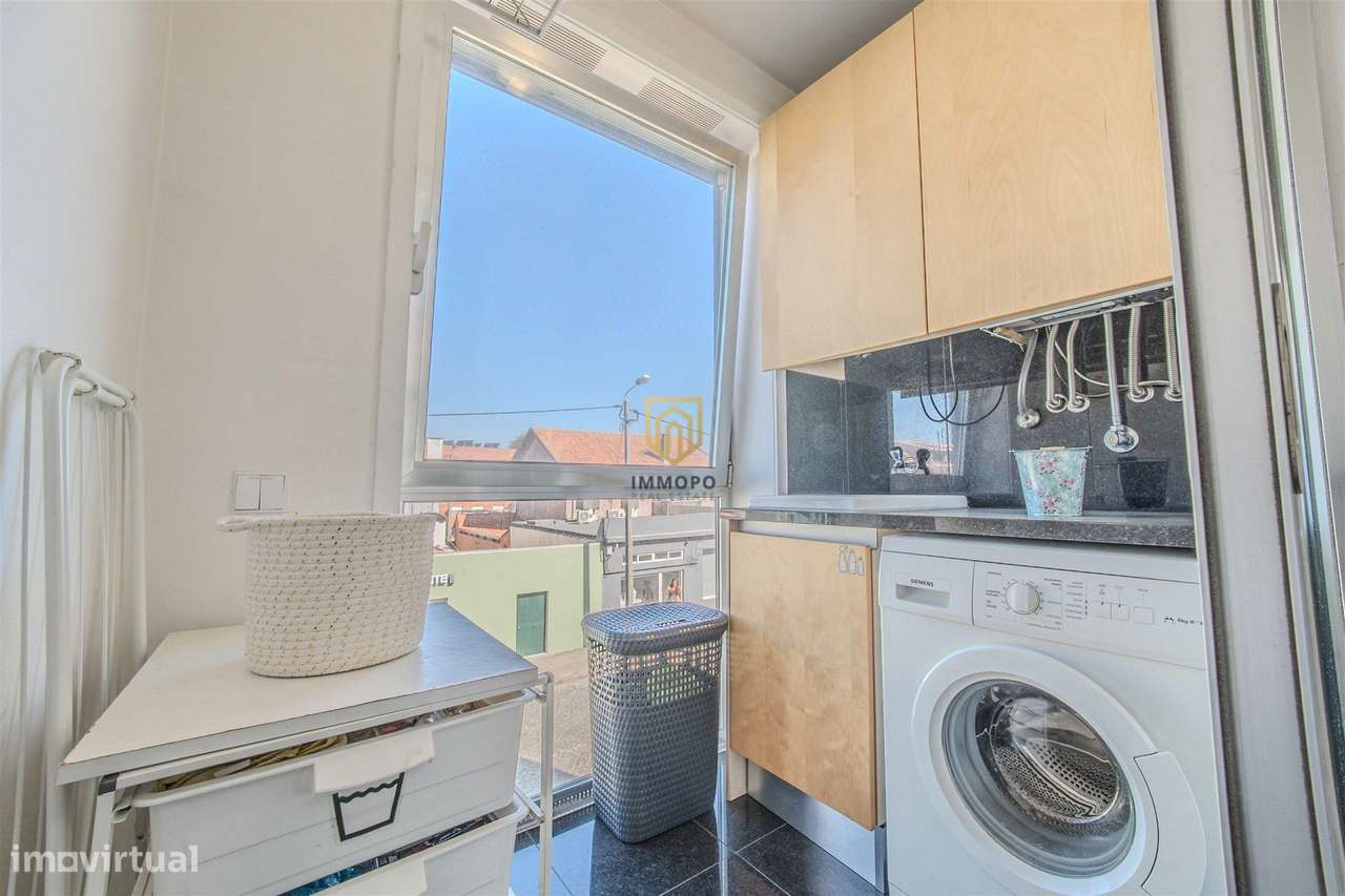 Apartamento T2 na Senhora da Hora, com duas garagens-20