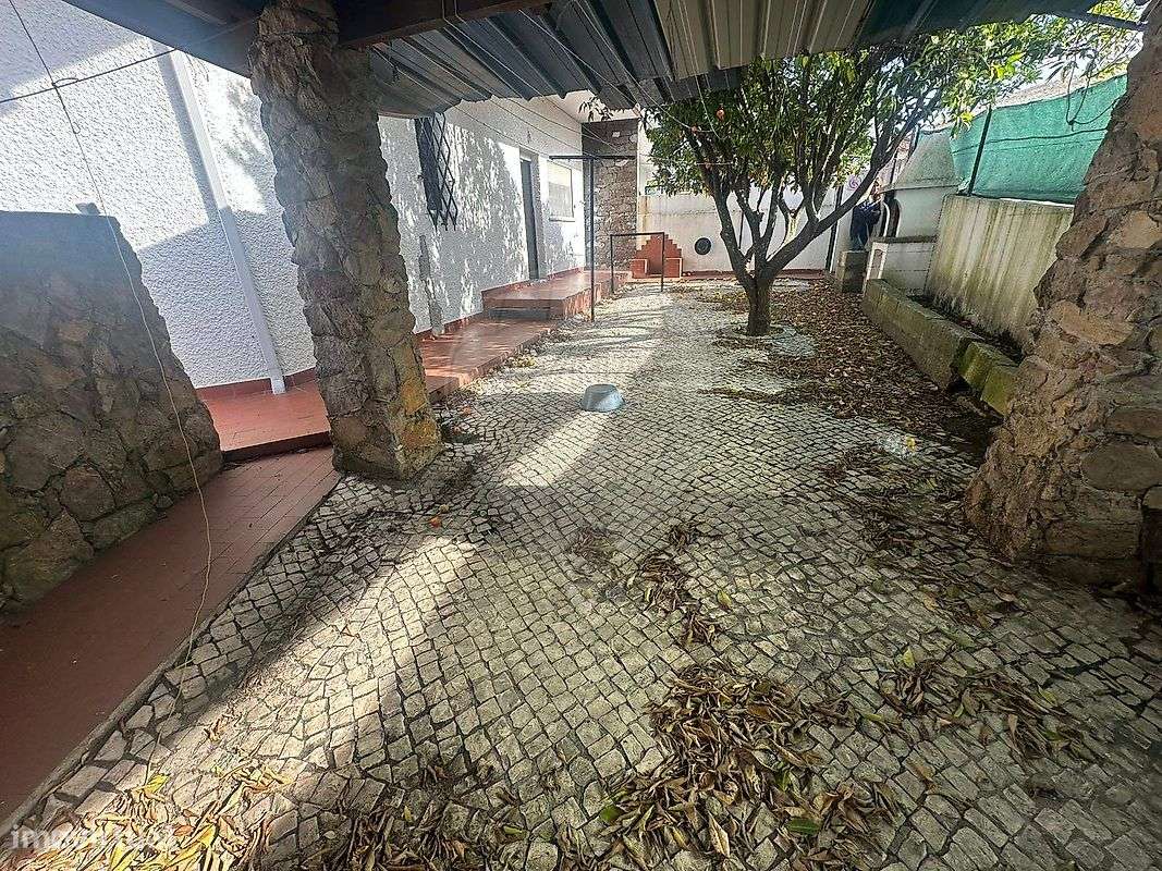 Moradia T5 para venda - Grande imagem: 2/6