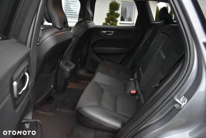 Volvo XC 60 T5 Geartronic Momentum Pro - 25