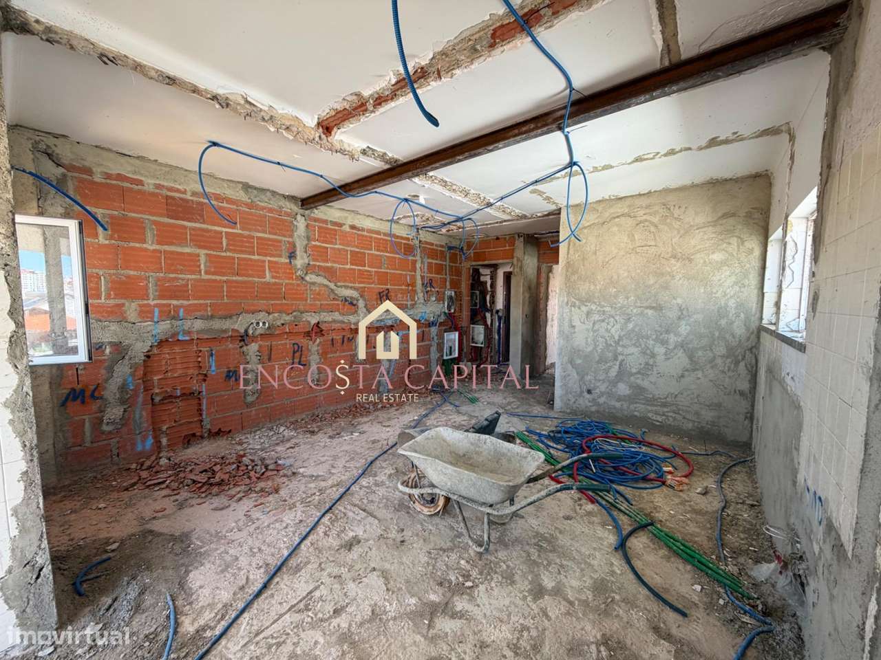 Apartamento T1 Condomínio fechado com piscina-15