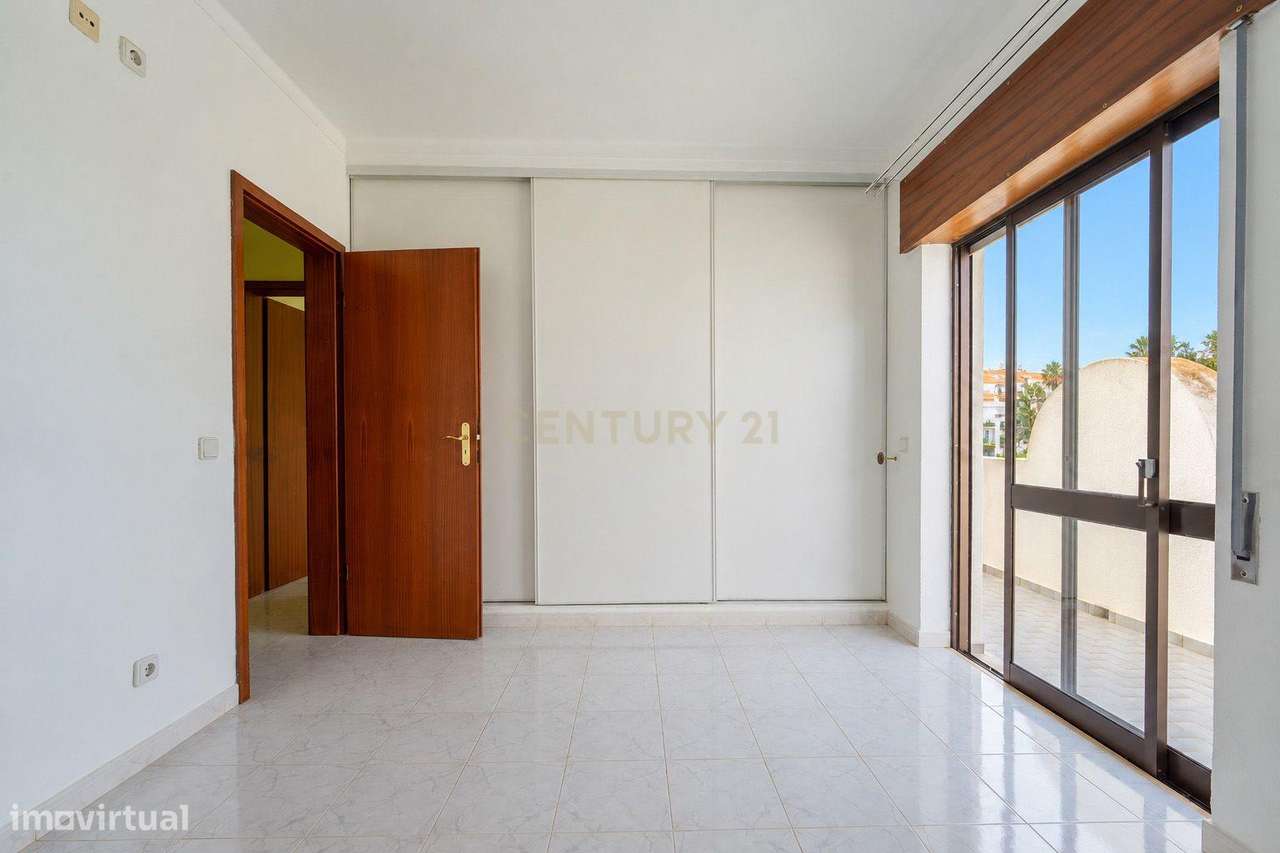 Apartamento T2 em Estômbar, Lagoa - Oportunidade Única!-6