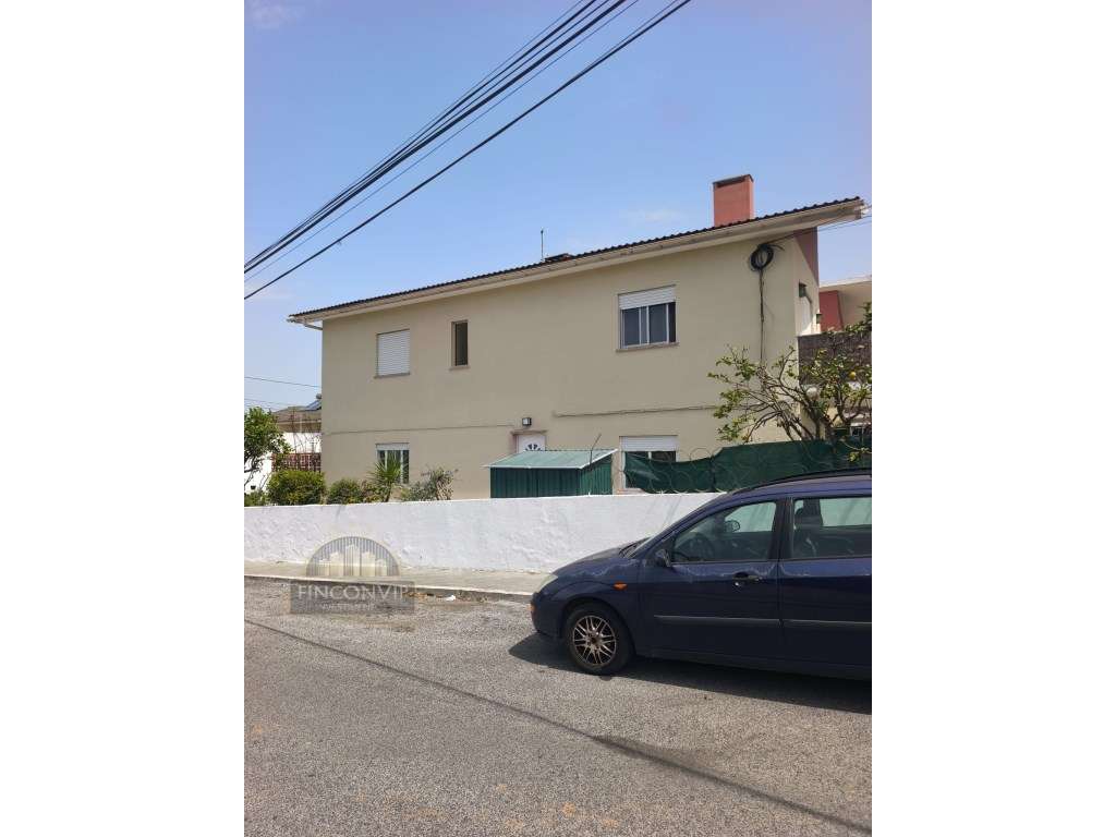 Vende-se andar de moradia bi-familiar - Rés do Chão em São Domingos...-23