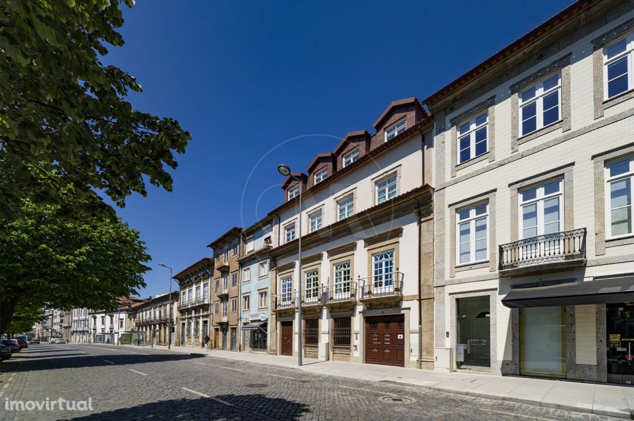 Apartamento NOVO na Av. Central, Braga!