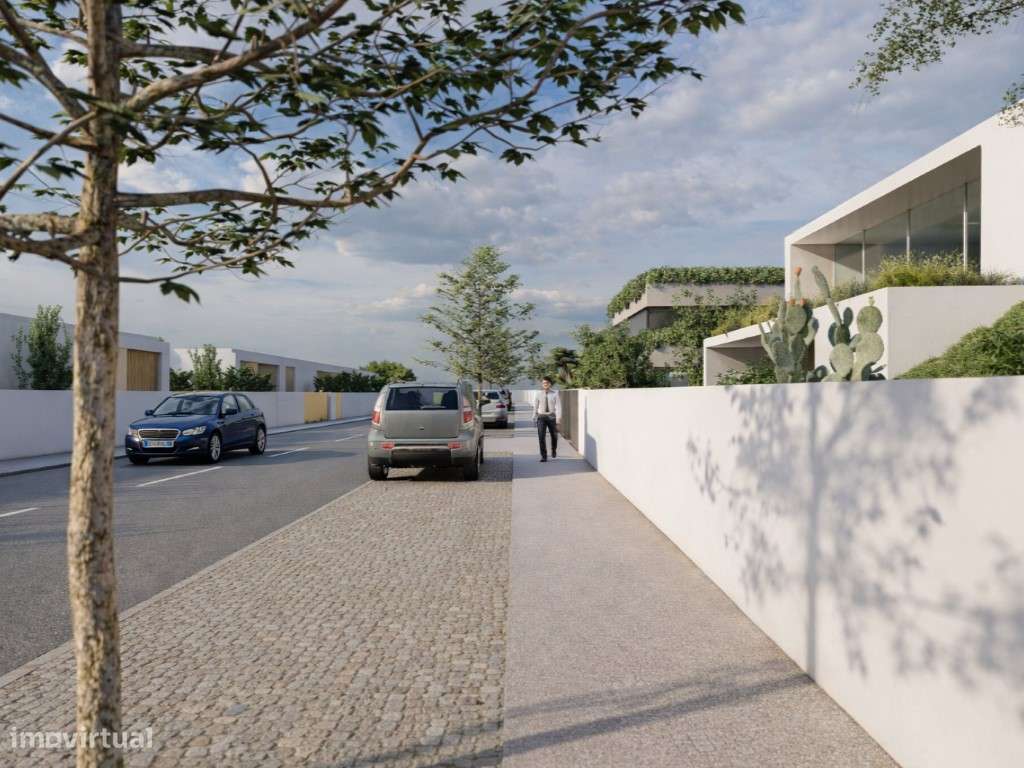 Terreno com cerca de 8000m2 e Projeto aprovado - construção 4 moradias-16