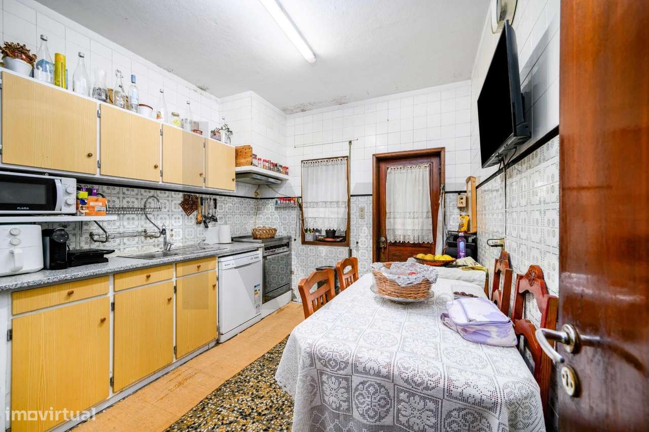 Andar Moradia T2 no Rés-do-Chão em Ermesinde, junto à Maia - Grande imagem: 5/16