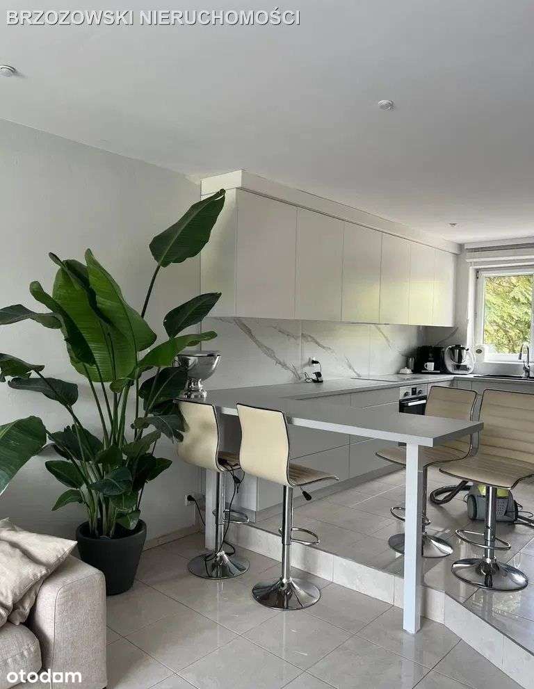 Nowa Iwiczna, 177 m2,5 pok, działka 274 m2, 2000 r-4