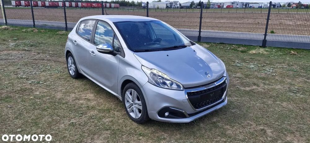 Peugeot 208 I (2012-2019) PureTech 82 Start & Stop Allure 2016