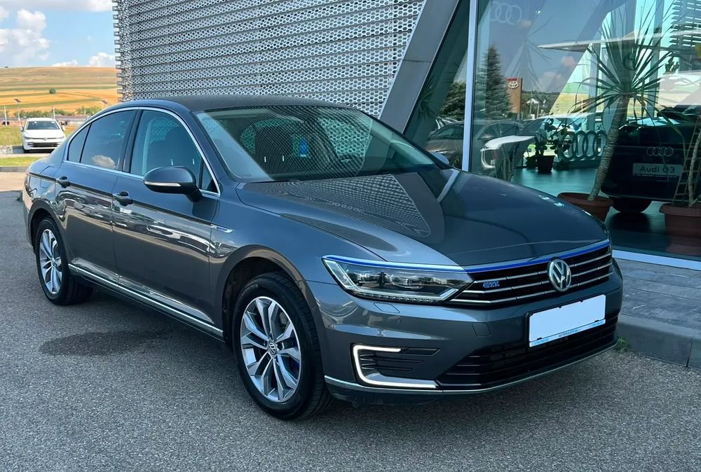 Volkswagen Passat B8 [2014 - Prezent] 1.4 TSI DSG GTE 2017