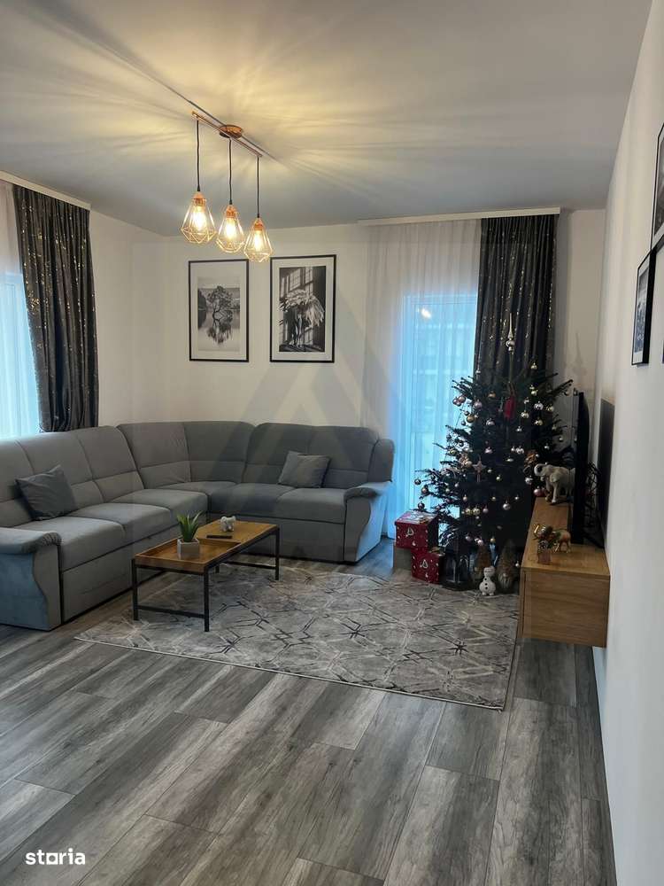 Apartament ultrafinisat 2 camere curte proprie si parcare in Selimbar - Imagine principală: 1/12