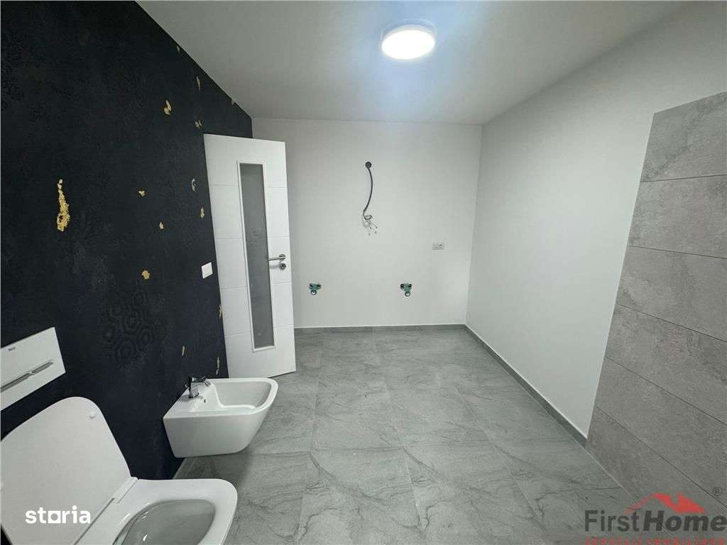 Ap 4 cam transformat in 3, et 1, renovat complet, zona Inspectoratul S-14