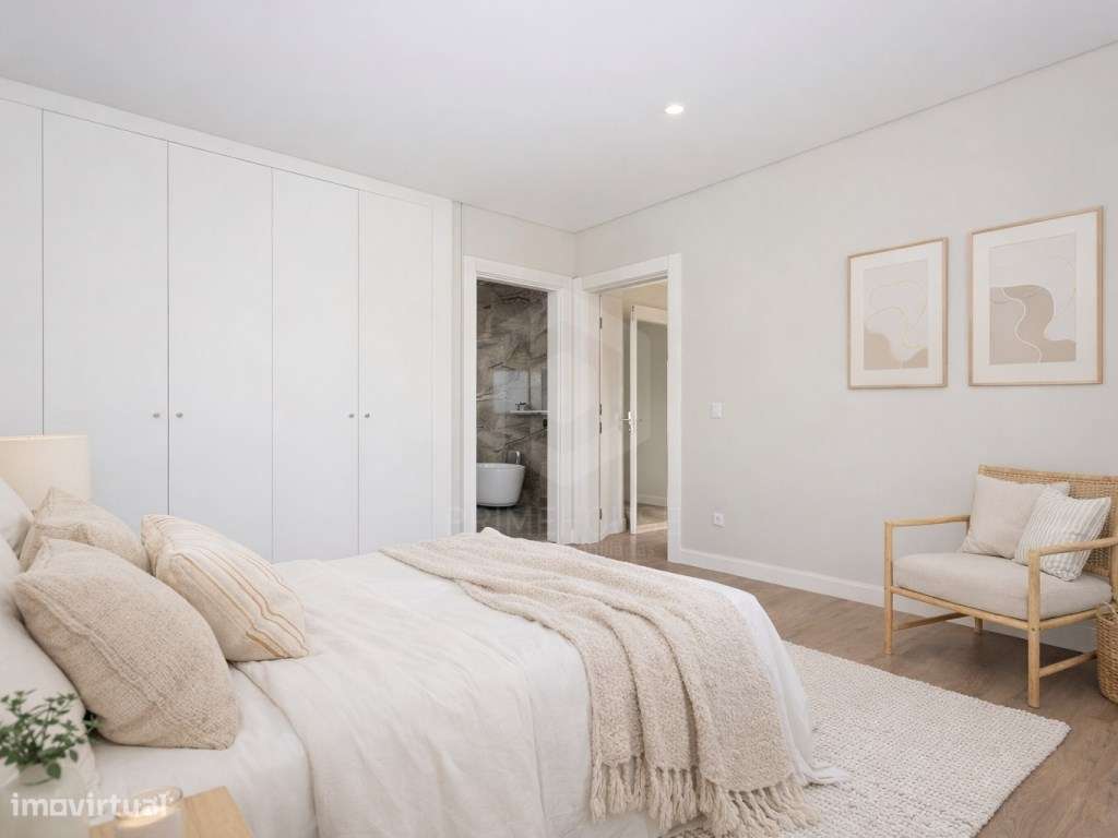 Moradia isolada T5 acabamentos Premium/ piscina e garagem-53