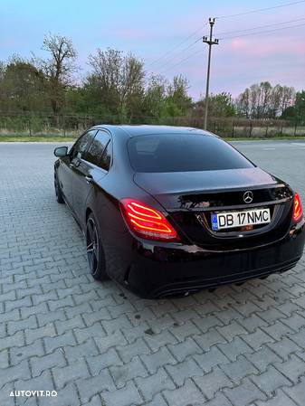 Mercedes-Benz C 220 d 4MATIC Aut. - 4