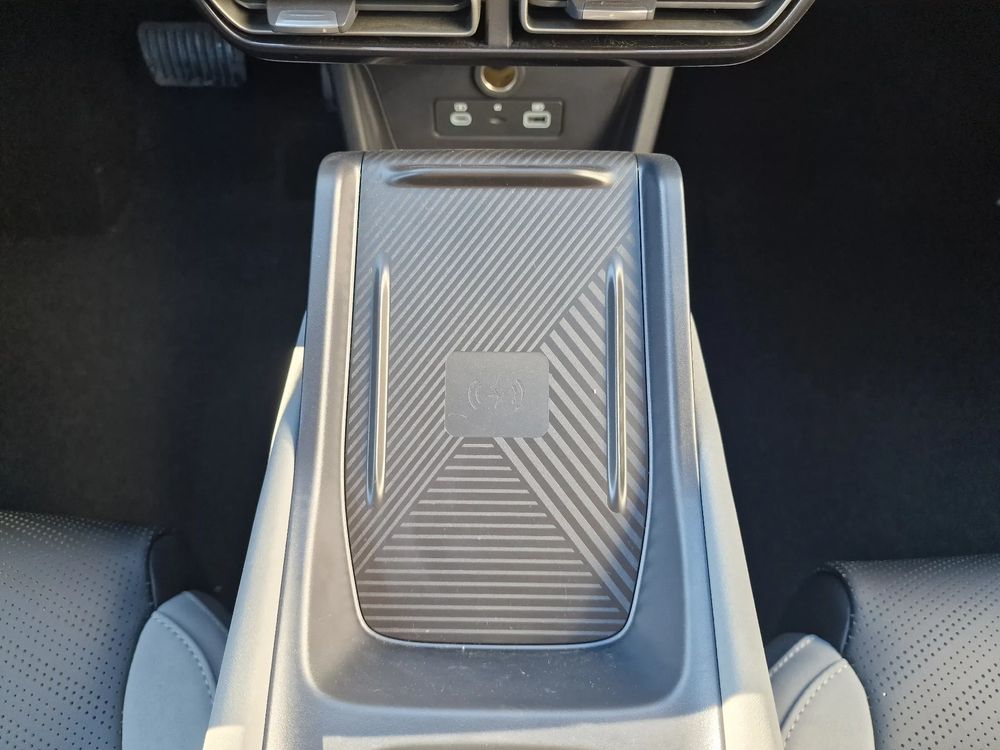 Samochód Demo / Zasięg 310 km / Kamera 360 / Przyciemniane szyby