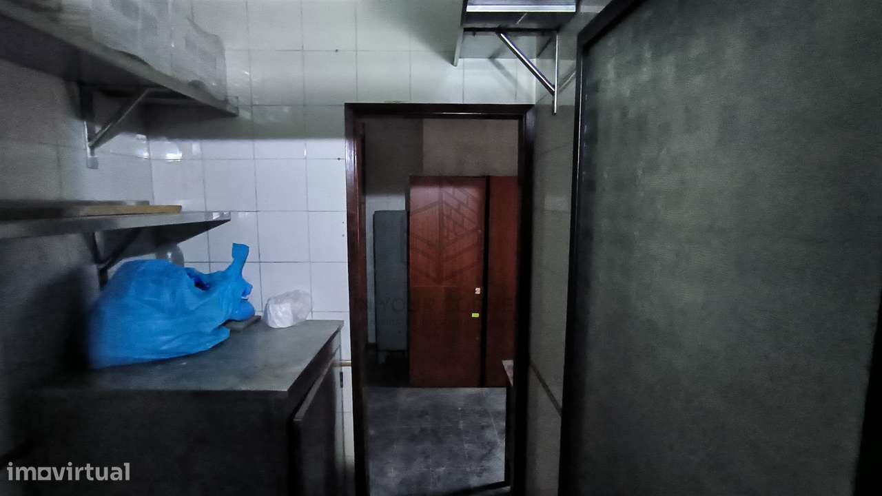 Loja  Venda em São Vicente,Lisboa-41