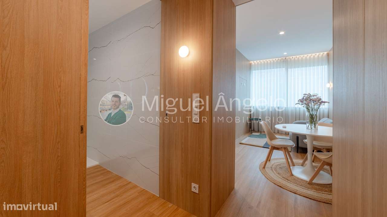 Apartamento T0 totalmente novo e mobiliado com lugar de garagem, Porto-11