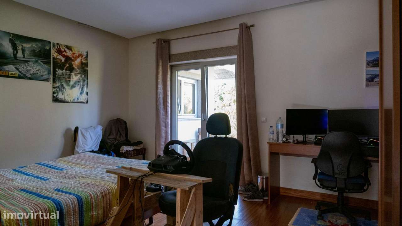 Moradia Térrea de 596m2 em Terreno de 10.000m2 | Paços de...-22