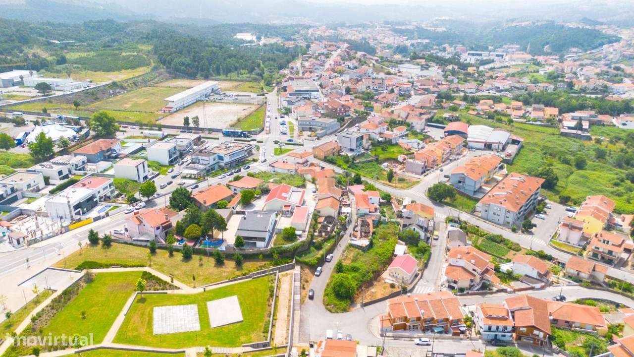 Terreno de 800 m² com Projeto Aprovado | Moradia T3 Contemporânea | Sã-27