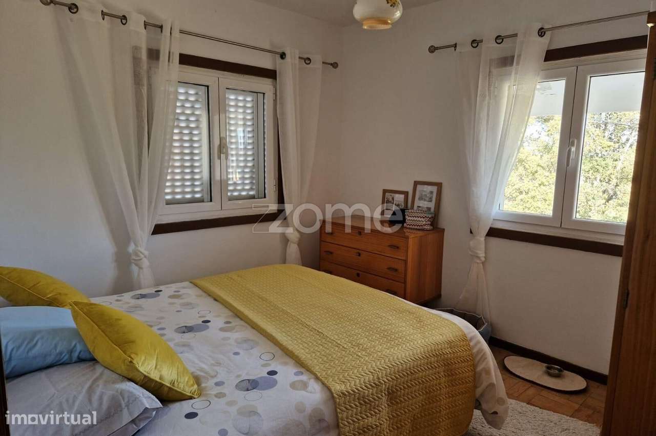 Quinta em Montalegre (cinco quartos e duas caas de banho-11