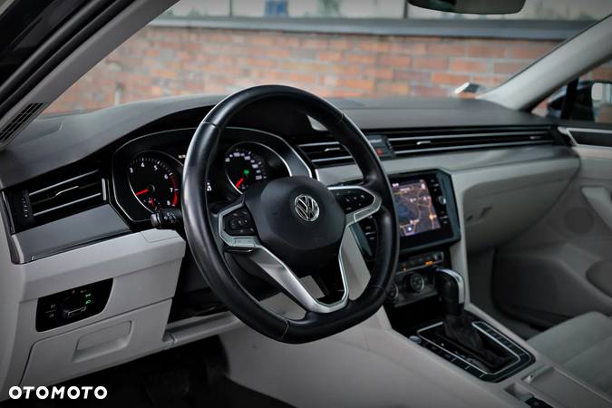 Volkswagen Passat 2.0 TSI Elegance DSG - 19