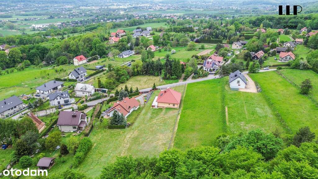 Inwestycyjna działka budowlana z widokiem-9