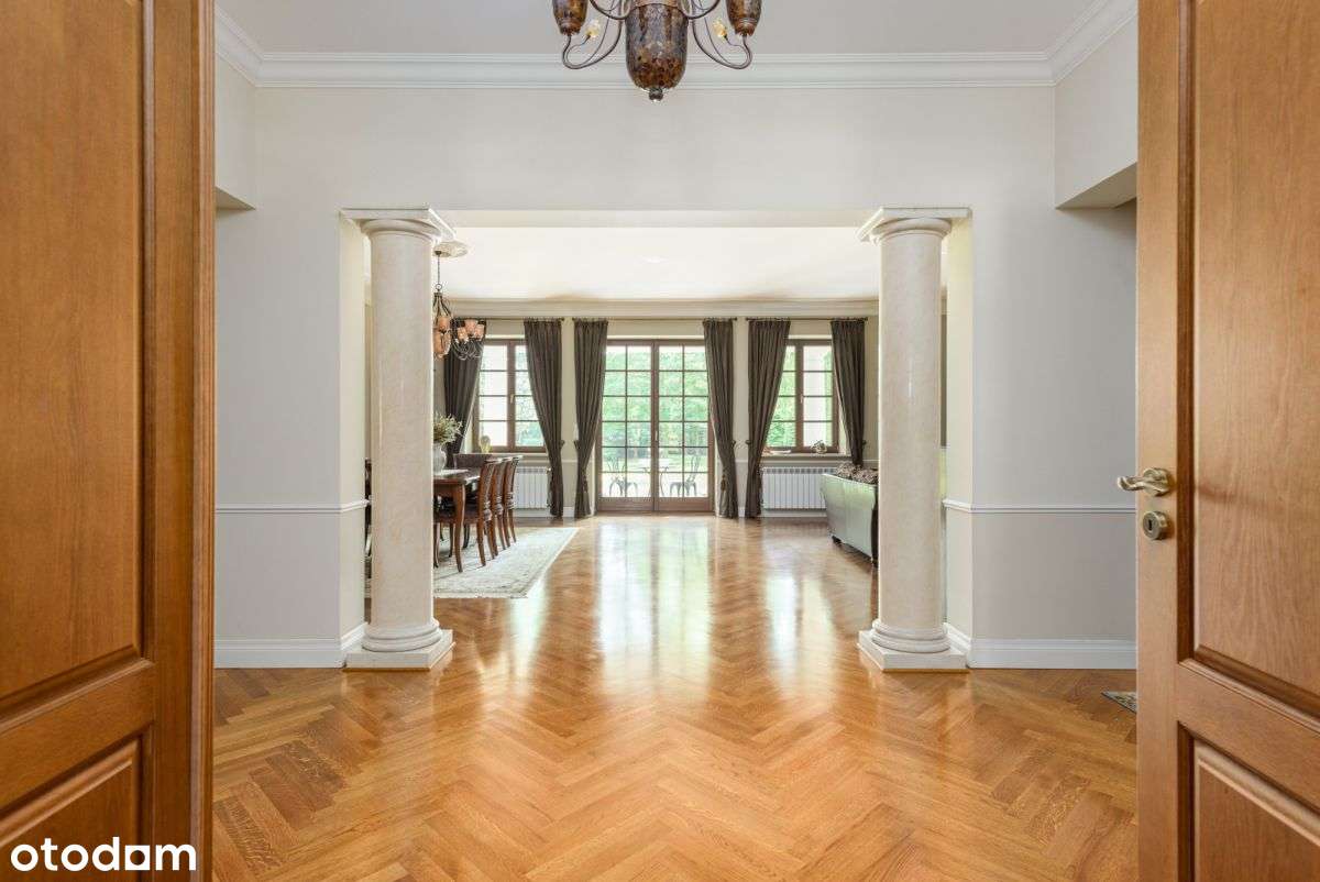 Rezydencja z pięknym ogrodem !!!-6