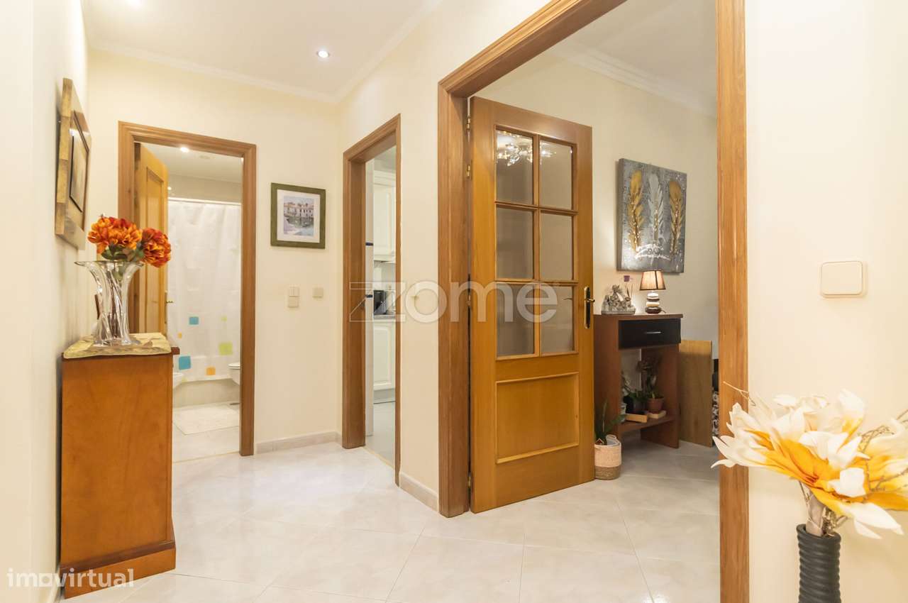 T2 com elevador e arrecadação em Santa Marta do Pinhal - Grande imagem: 4/15