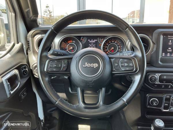Jeep Wrangler Unlimited 2.2 CRD Sport AT - 28