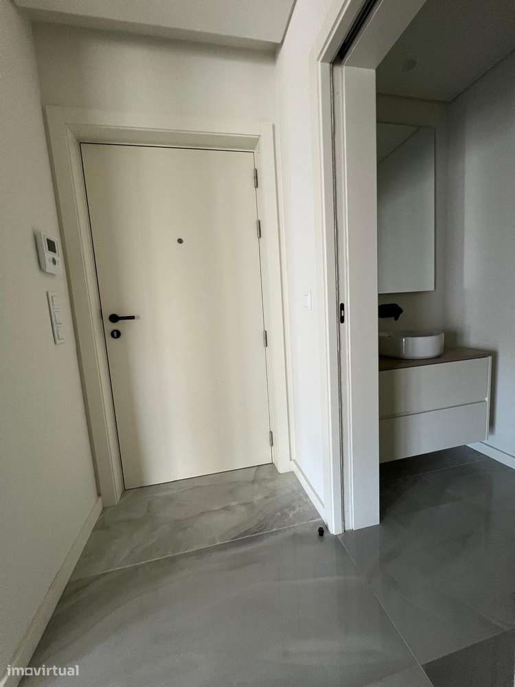 T 3 Novo V. N. Gaia  Av . República  Metro João de Deus Pronto Habitar-14