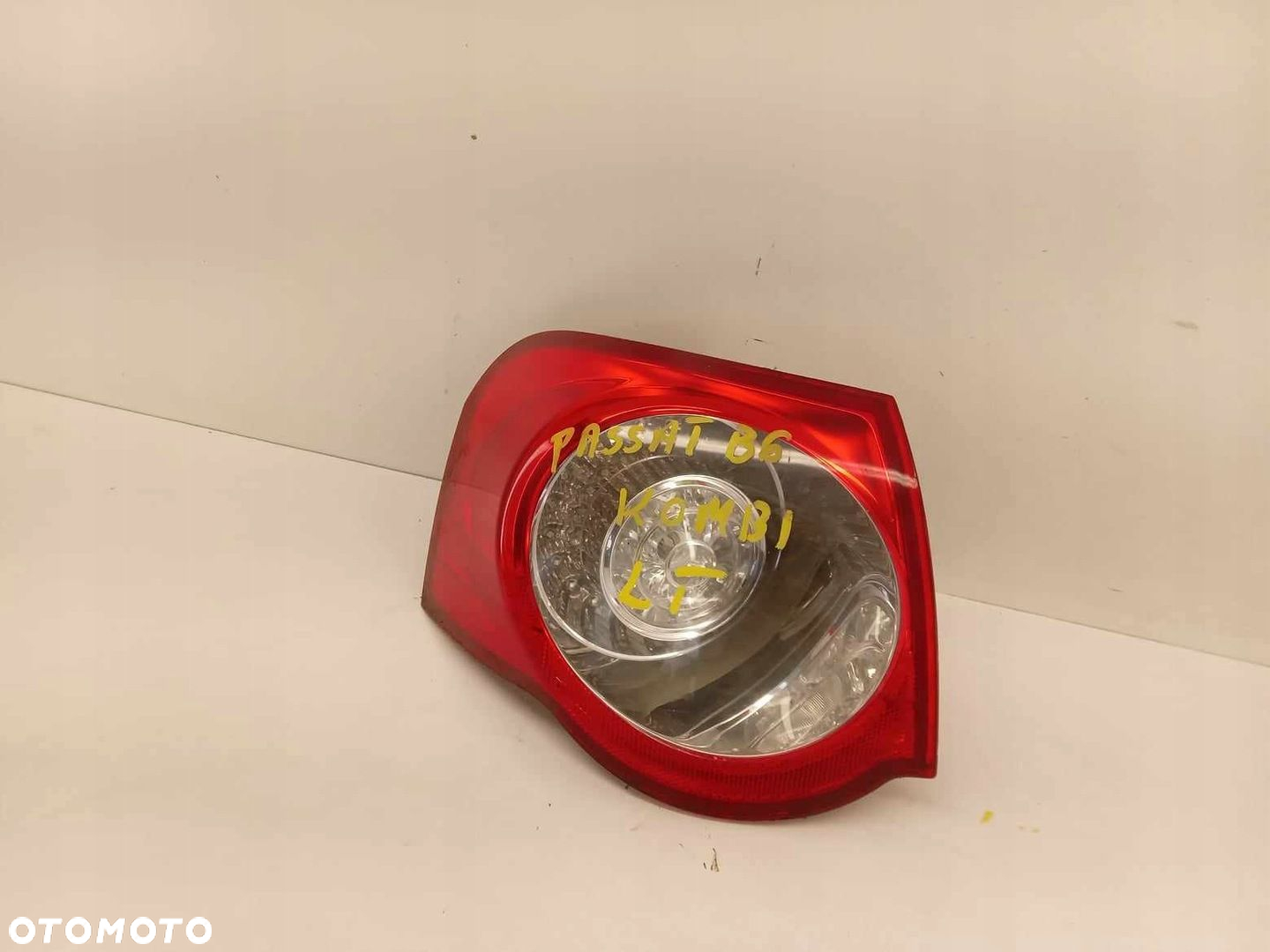 LAMPA LEWA TYŁ TYLNA VW PASSAT B6 05-10 KOMBI - 3