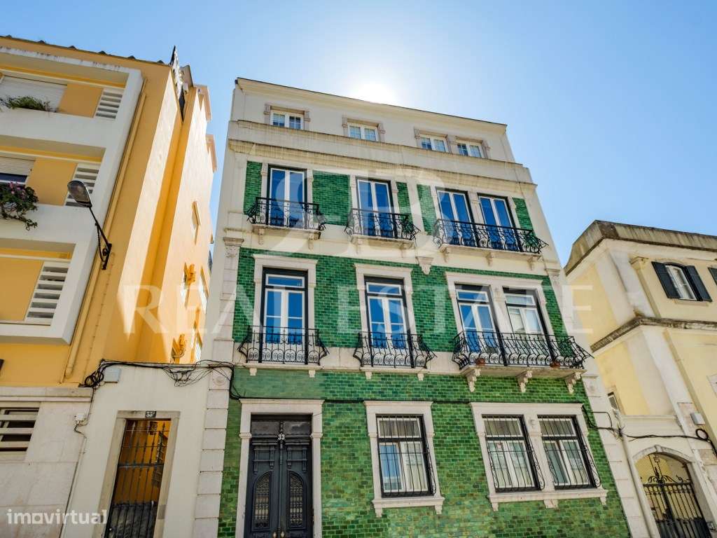 Fabuloso T3+2 com TERRAÇO + VISTA no PRINCIPE REAL - coração de Lisboa-40