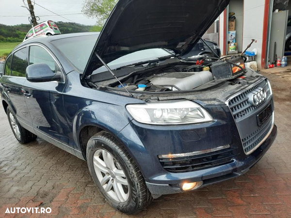 Dezmembrez Audi Q7 quattro 3.0TDi 171kw Negru LZ5Q An 2007 - 9