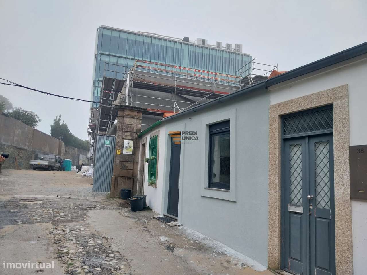 Moradia  T1 totalmente renovada-10