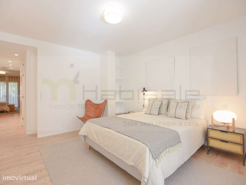 T3 em Condomínio Privado com Piscina no Centro de Famões-20