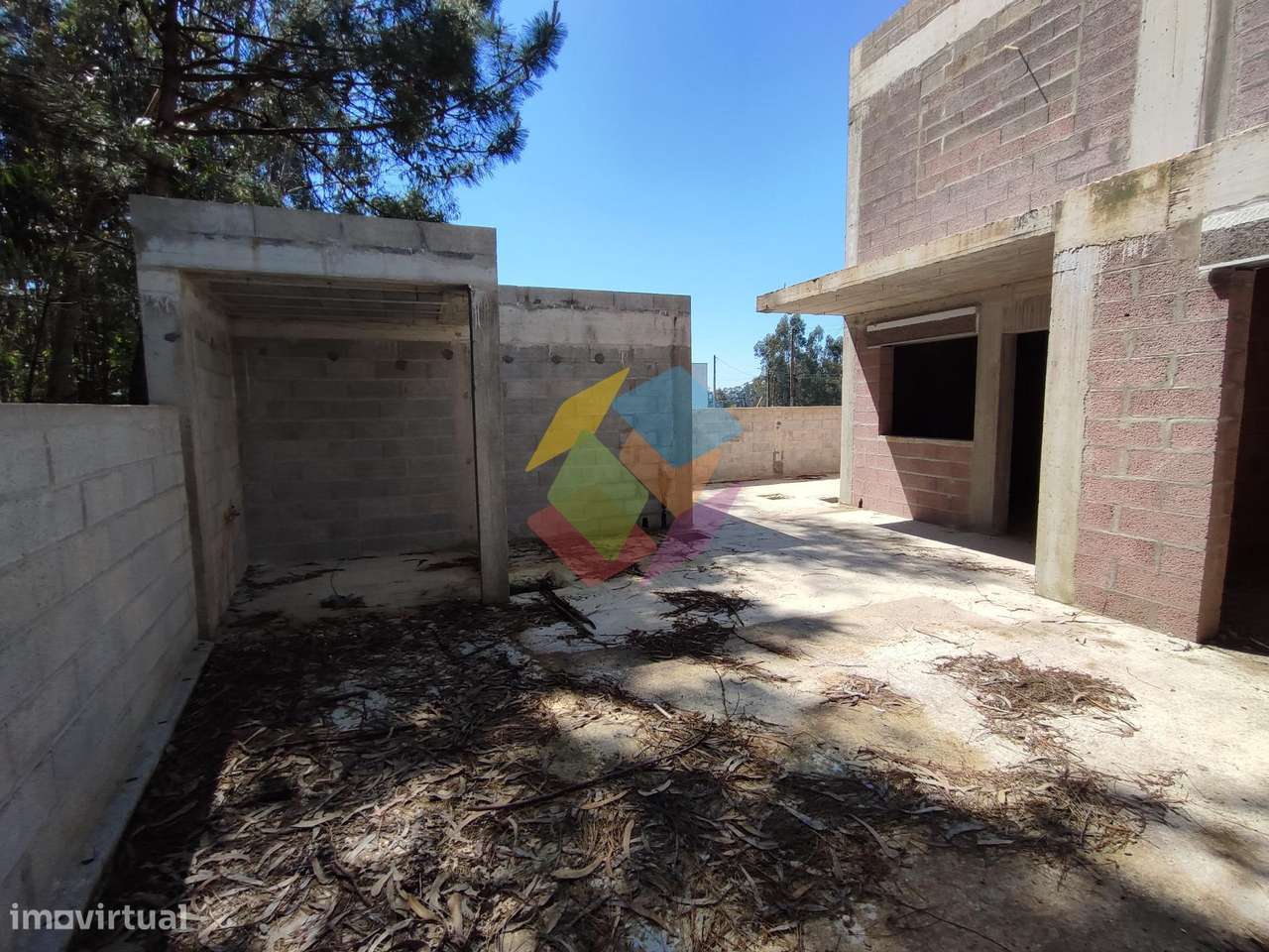 Magníficas Moradias T3+1 Geminadas em São Miguel de Souto - Grande imagem: 4/60