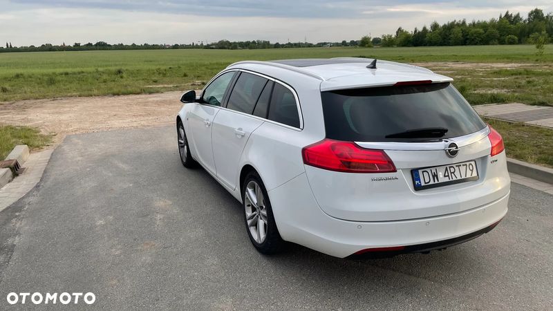 Opel Insignia - 1