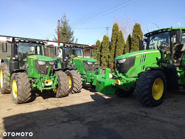 John Deere 6215R - 4