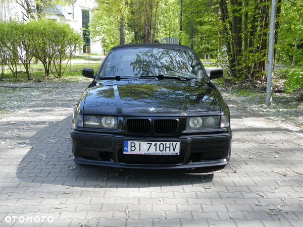 BMW Seria 3 320i Cabriolet - 21