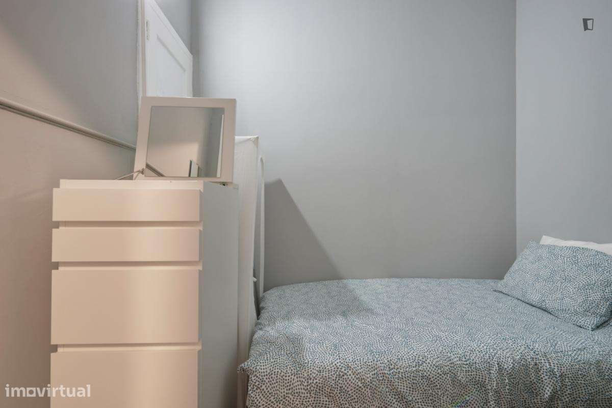 Quarto - localizado em Saldanha Lisbon - Grande imagem: 3/7