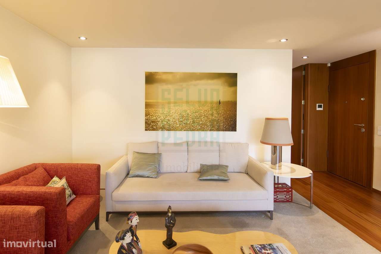 T3 Mobilado e decorado à Rotunda da Boavista - Grande imagem: 4/31