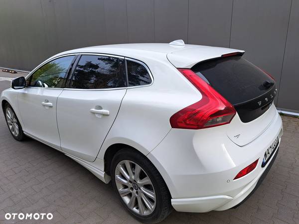 Volvo V40 D2 Summum - 11