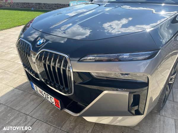 BMW Seria 7 740d xDrive - 14