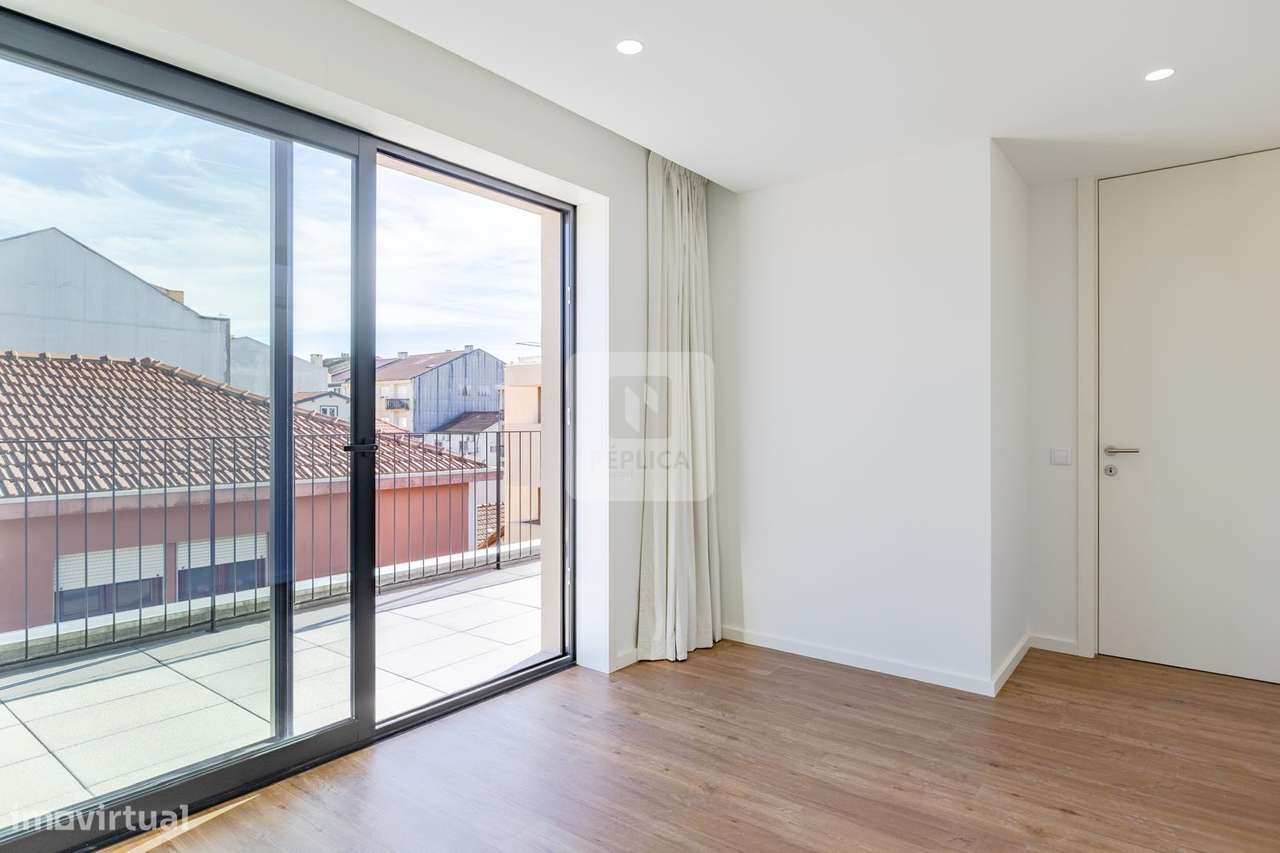 Penthouse T4 com Vista Panorâmica no Centro de Vila Nova de Gaia-27