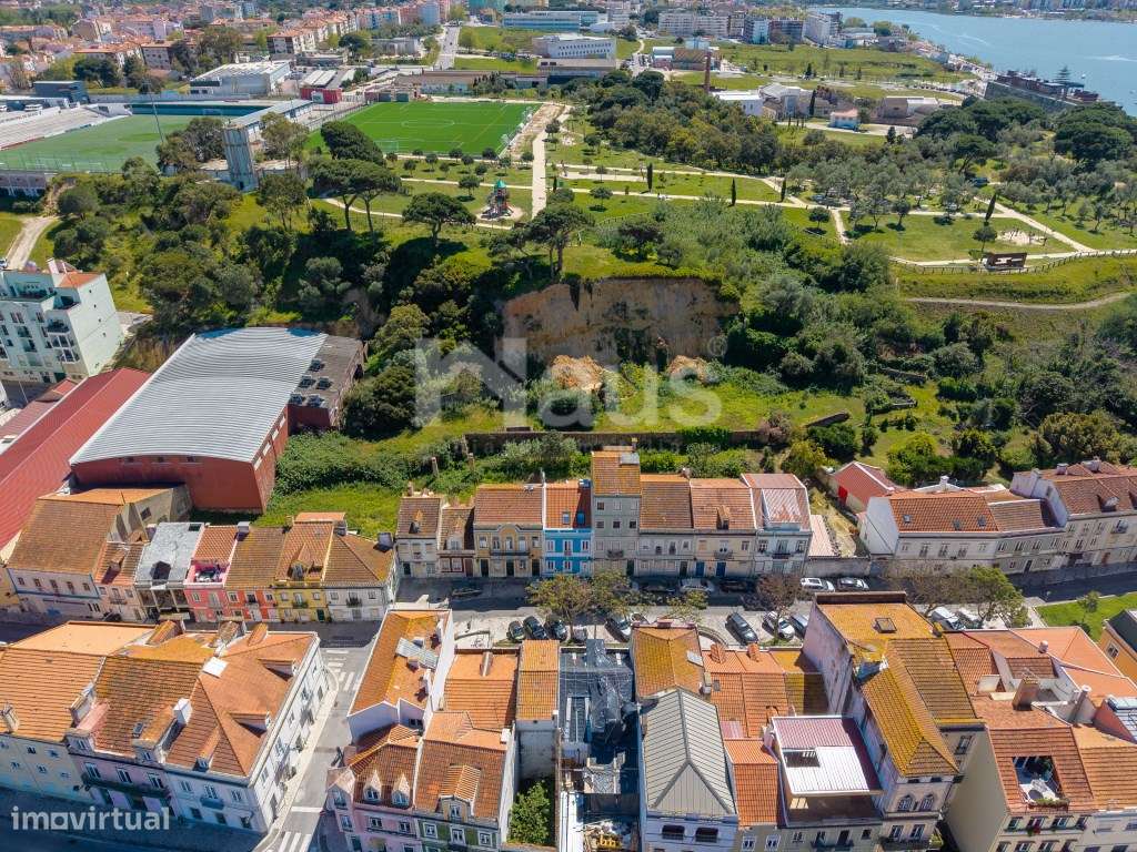 Prédio para venda na Baia do Seixal-39