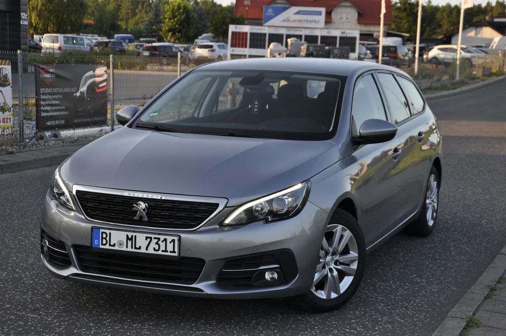 Peugeot 308 T9 (2014-2021) PureTech 130 GPF Stop & Start Allure Business-Paket 2020