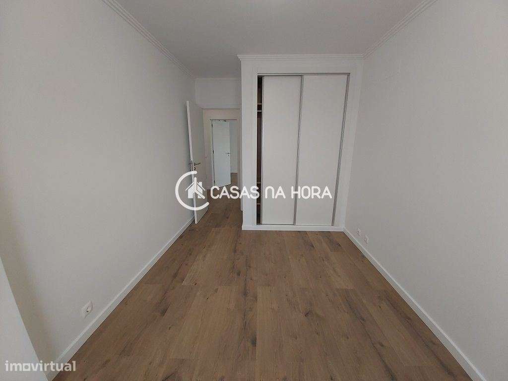 EXCELENTE MORADIA V3 + 1  3 Pisos  REMODELADA  Próximo ao Centro da...-19