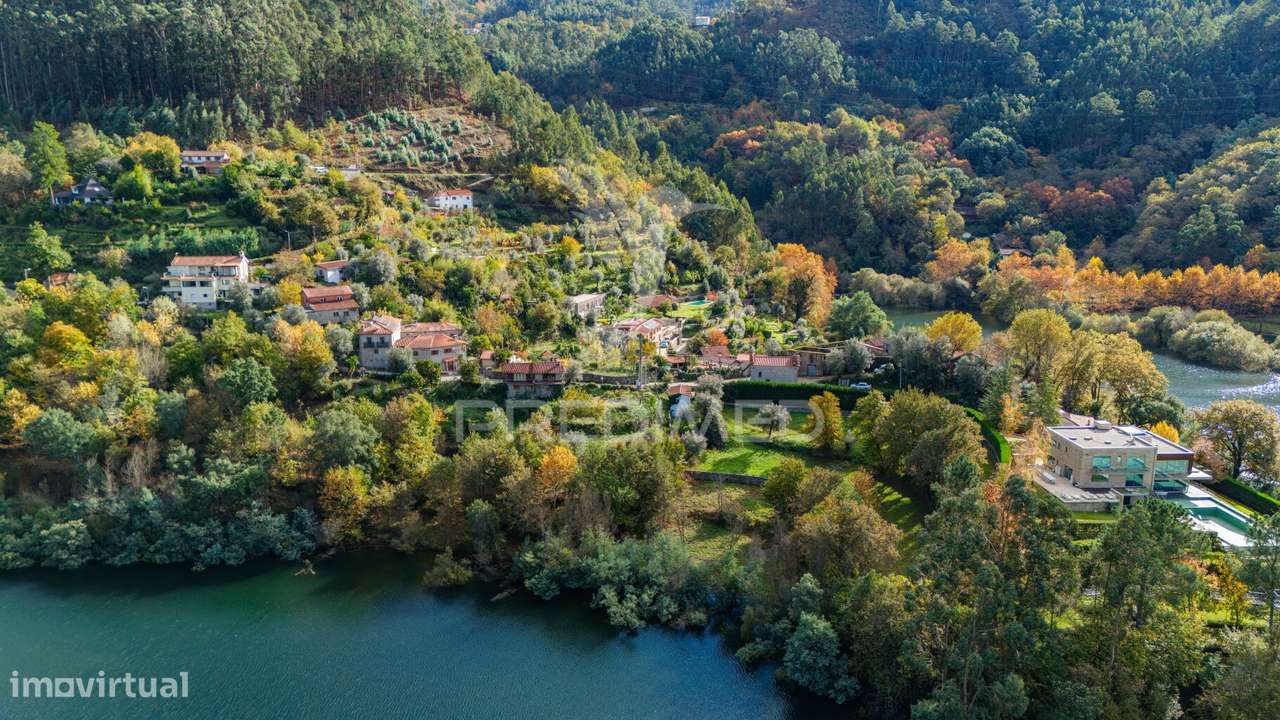 Terreno com 13290 M2 no rio Cávado, Gerês - Grande imagem: 4/22