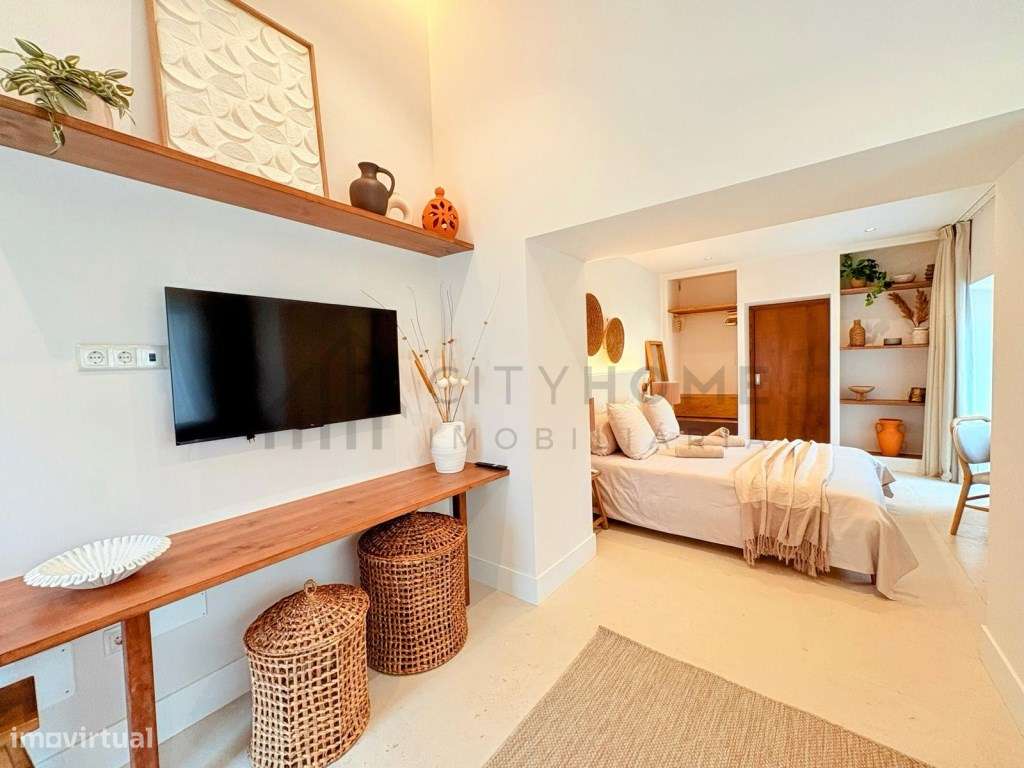 MORADIA DE CHARME COM 4 SUITES INDEPENDENTES E PISCINA-15