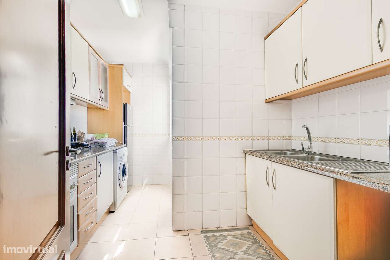 T3 nas Laranjeiras com Parqueamento e Arrecadação-6