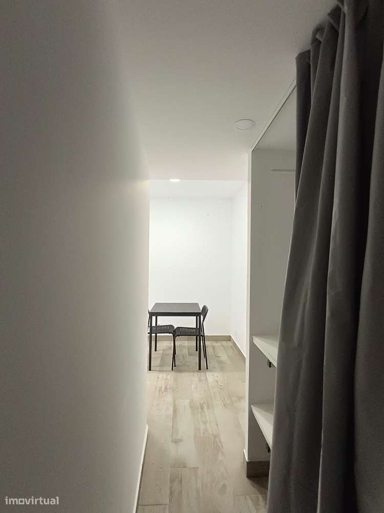 Apartamento de tipologia T1 situado no centro de Abrigada, Alenquer. - Grande imagem: 5/13