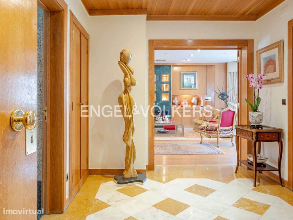 Apartamento com 7 assoalhadas em Entrecampos - Grande imagem: 5/42